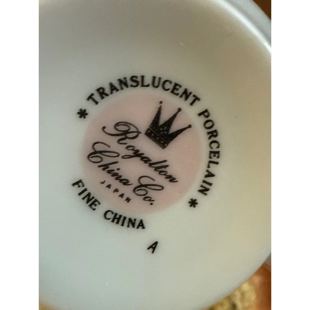 Royalton China Co Japan Translucent Porcelain Tea‎ Cup White Gold Band Rim
